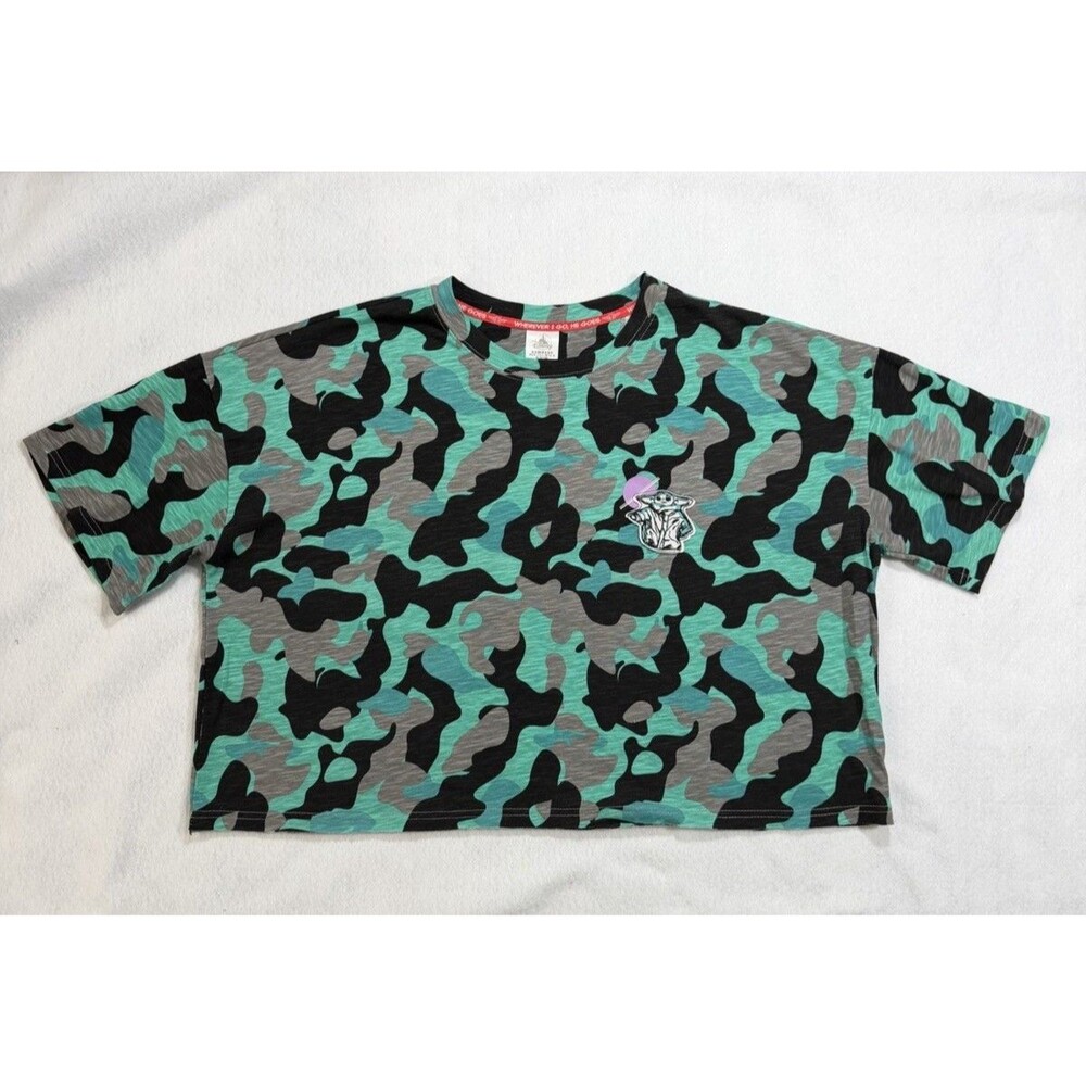 Women's DISNEY Parks Star Wars Camo Mandalorian Grogu Cropped T-Shirt XL